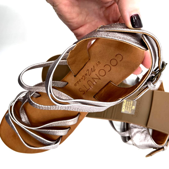 NWOB Coconuts Montauk Gold Leather Sandals Size 7 Metallic Gladiator Neutrals - Picture 11 of 16